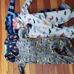Lot of size 5/5t Carter's fleece pjs